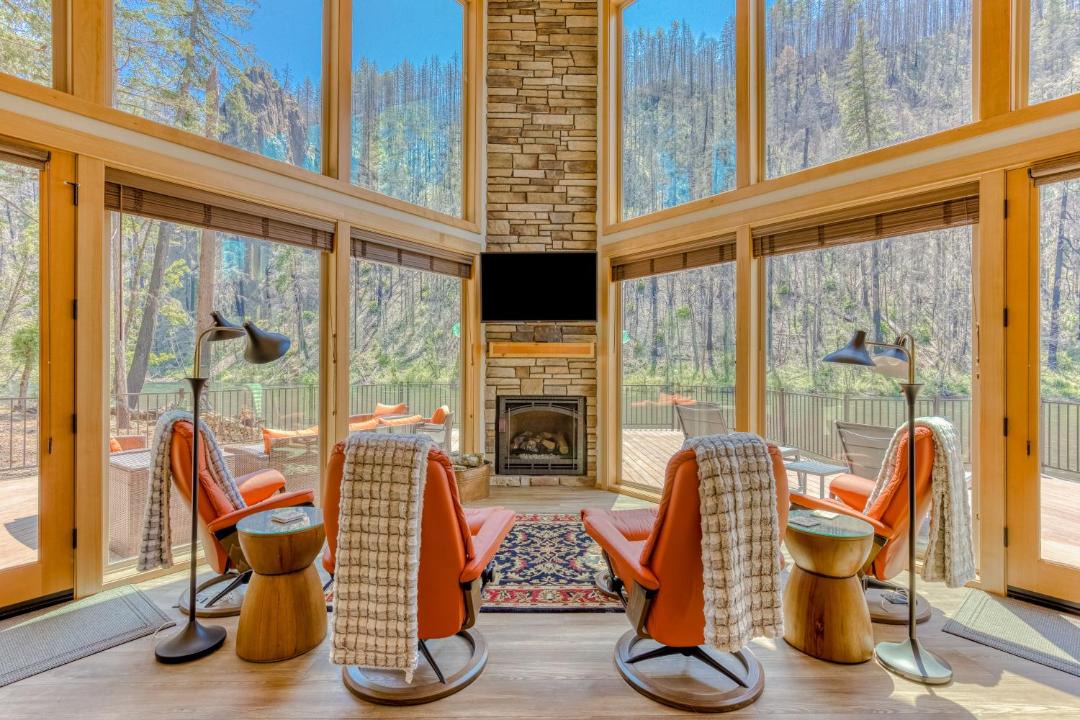 Photo of Others in Vida