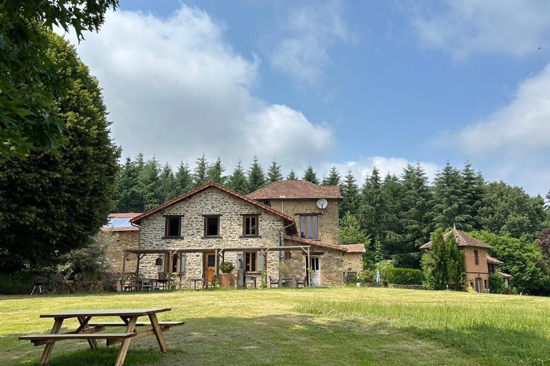 Photo of Others in Pageas