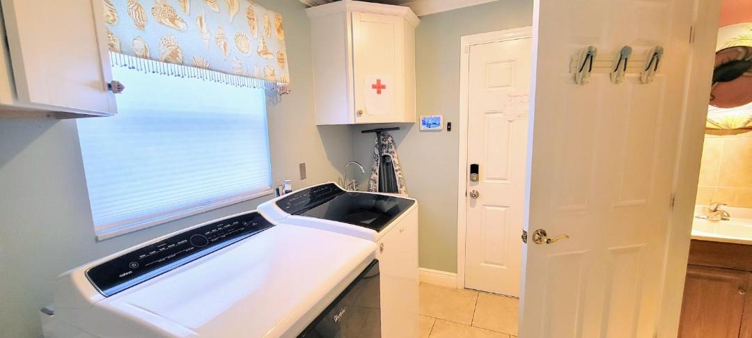 Photo of Others in Cocoa Isles