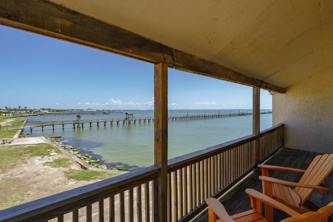 Photo of Others in Harbor Oaks