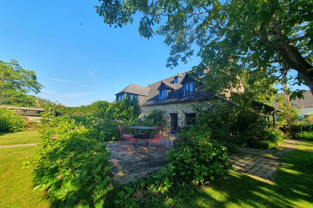 Photo of Others in Roz-Landrieux