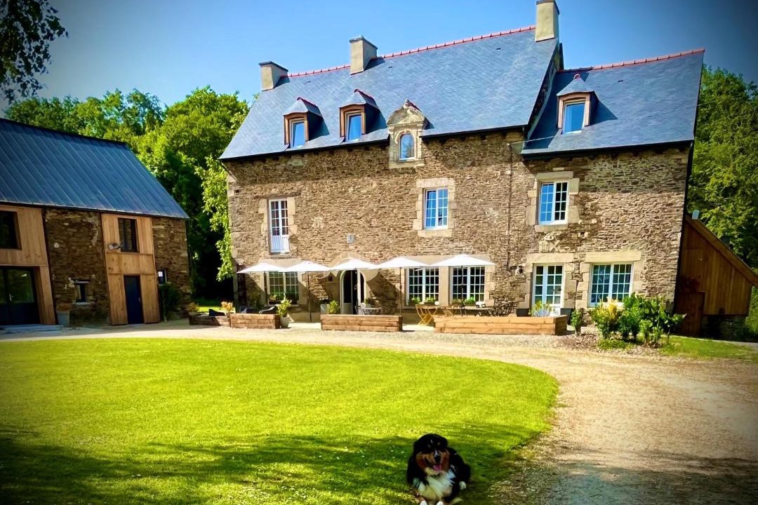 Photo of Others in Les Champs-Geraux