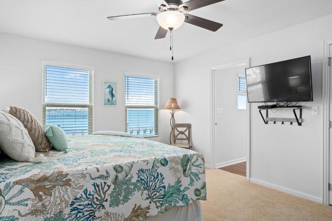 Photo of Others in Harbor Oaks