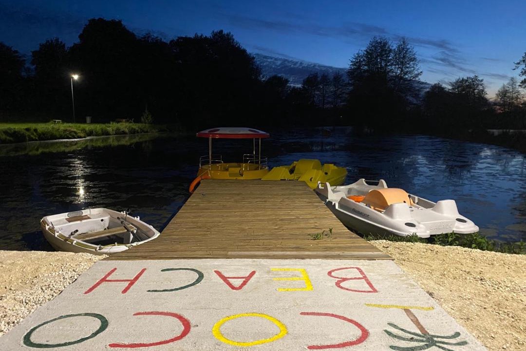 Photo of Others in Cours-de-Pile