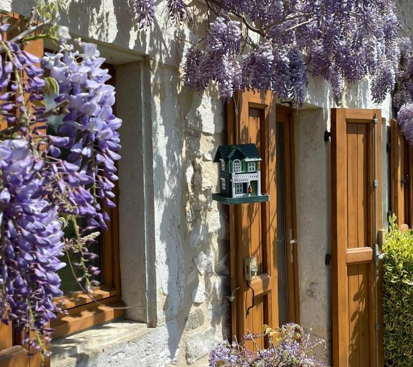 Photo of Buildings in Morestel