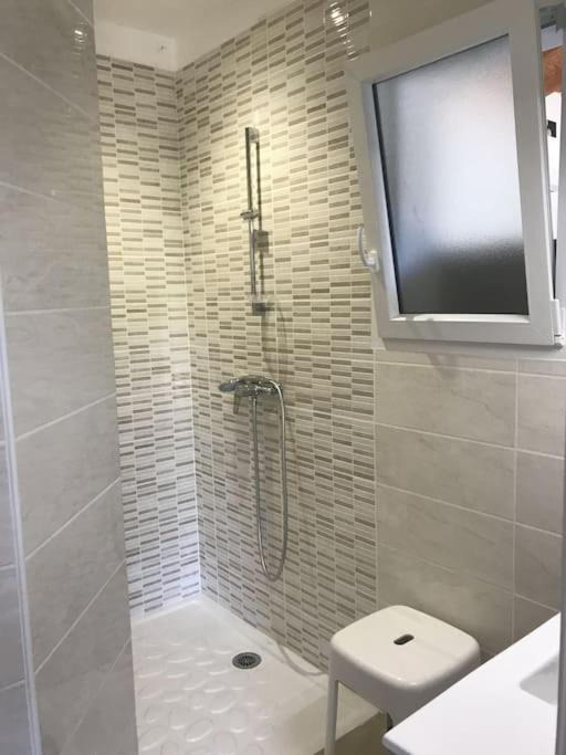 Photo of Bathroom in Moules-et-Baucels