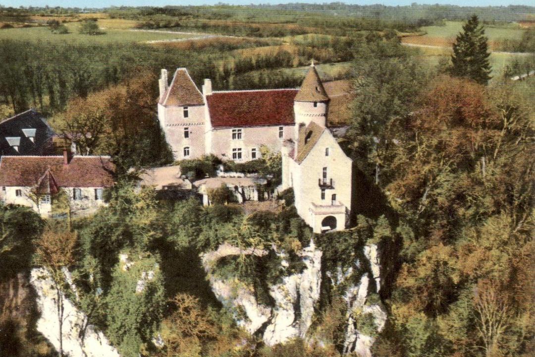 Photo of Buildings in Lurais