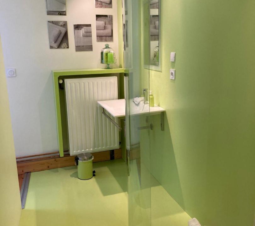 Photo of Bathroom in Vienne-le-Chateau