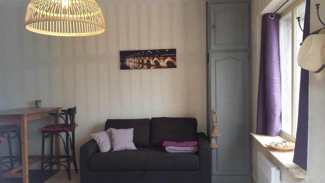 Photo of Livingroom in Puisseguin