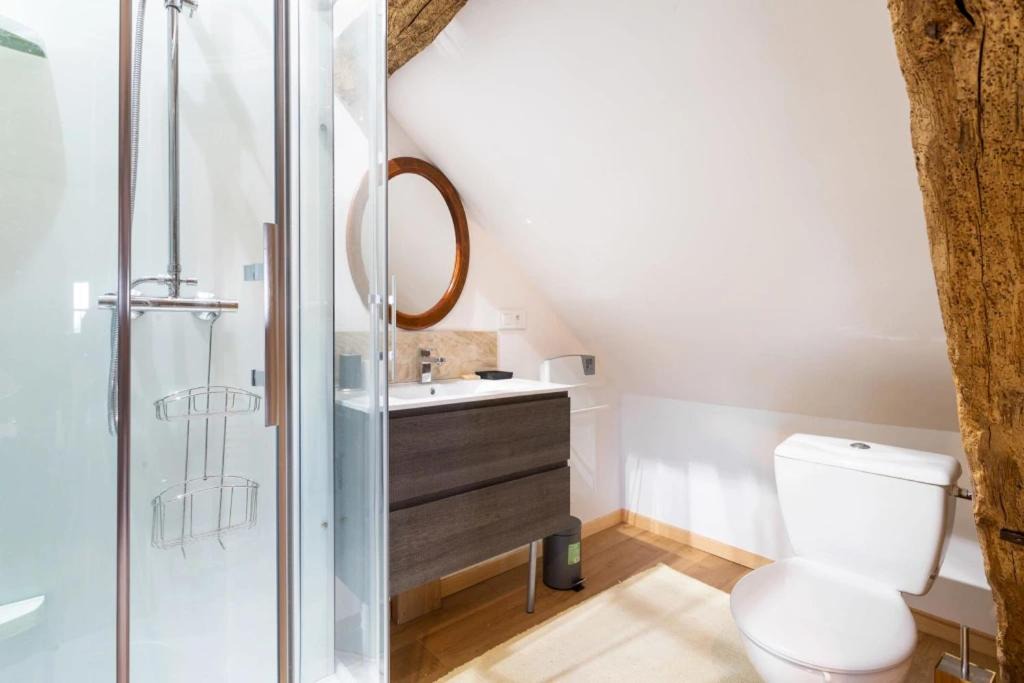 Photo of Bathroom in Arry