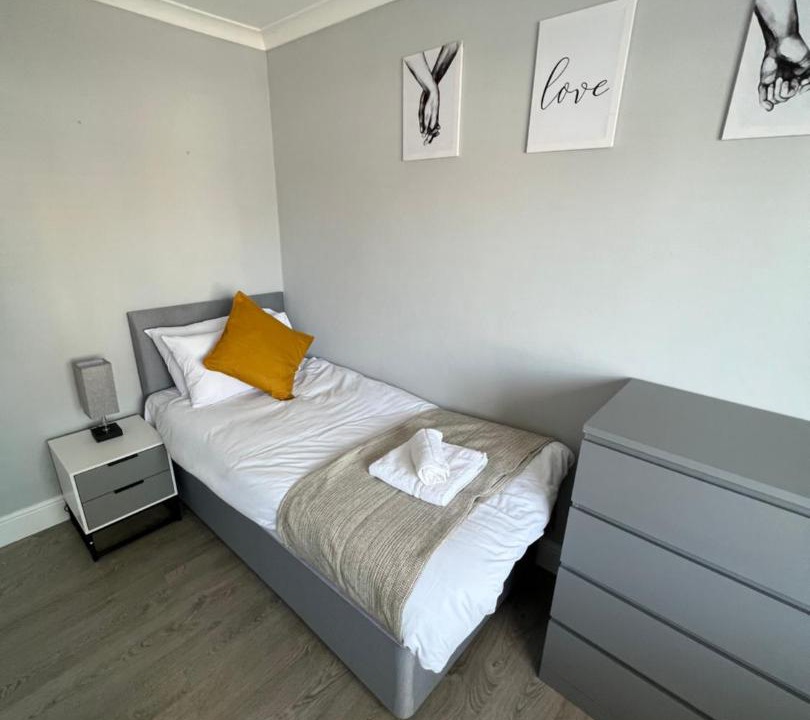 Photo of Bedroom in Rayleigh