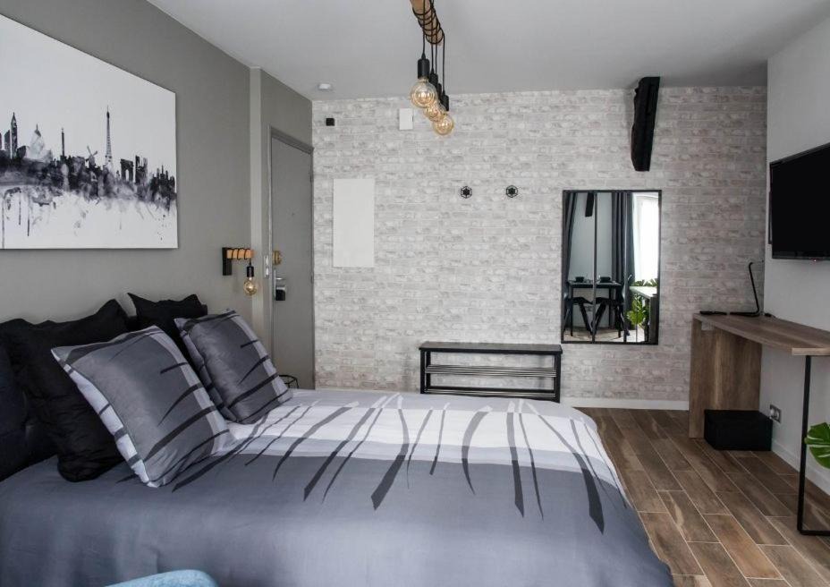 Photo of Bedroom in Corbeil-Essonnes