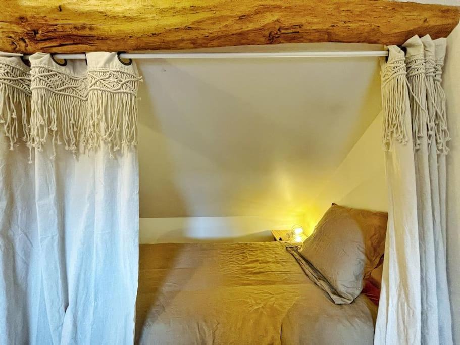 Photo of Bedroom in Saint-Hilaire-Saint-Mesmin