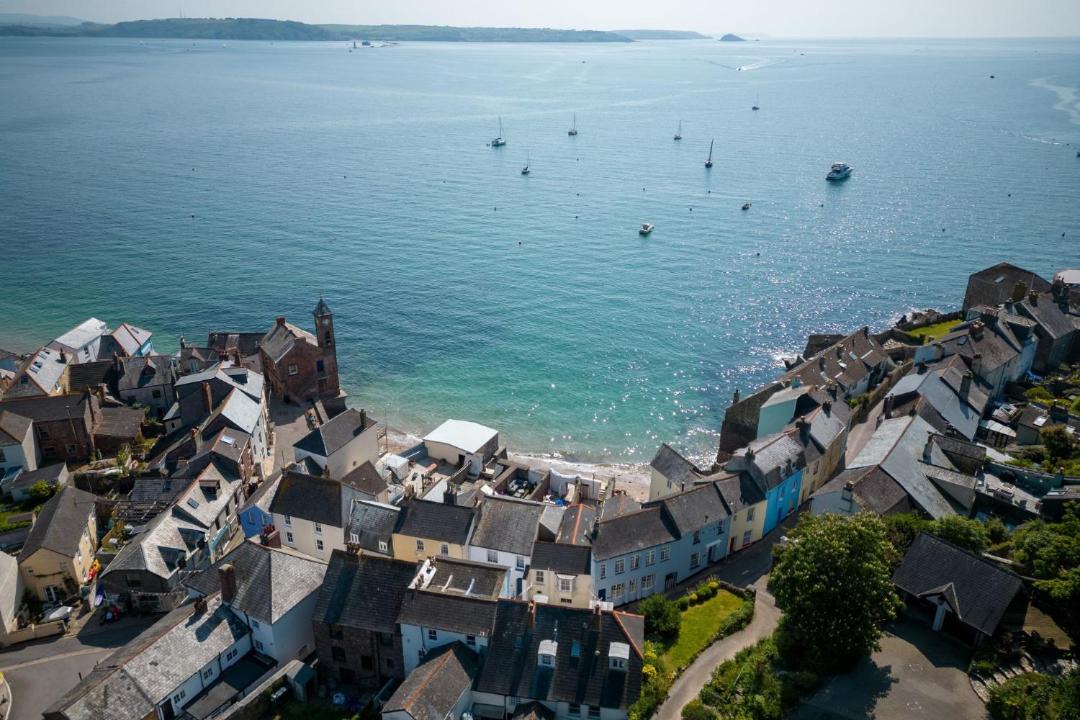 Photo of Buildings in Cawsand