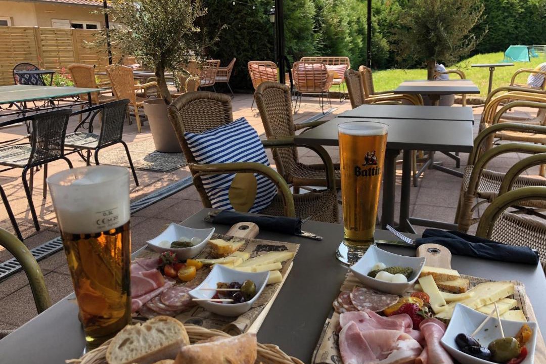 Photo of Others in Manderen