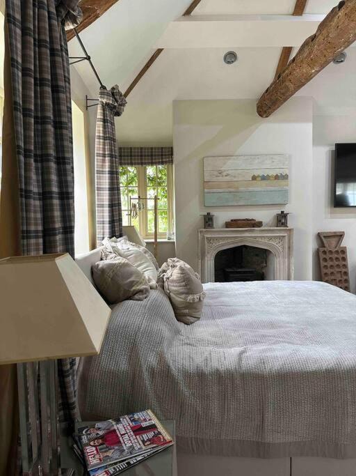 Photo of Others in South Cadbury