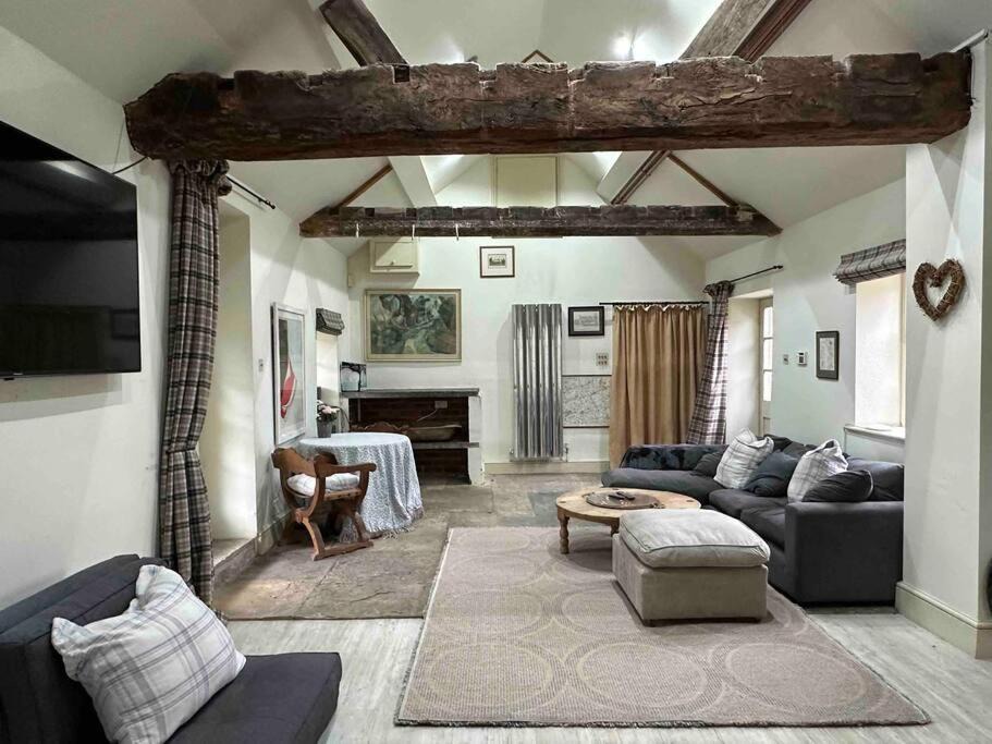 Photo of Livingroom in South Cadbury