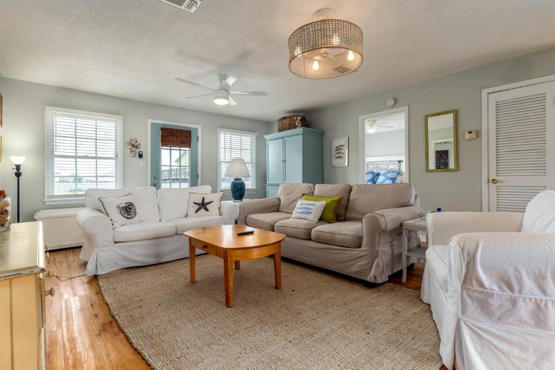 Photo of Livingroom in Dauphin Island