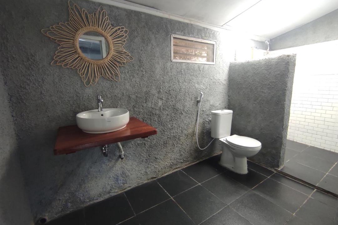 Photo of Bathroom in Tuk Tuk