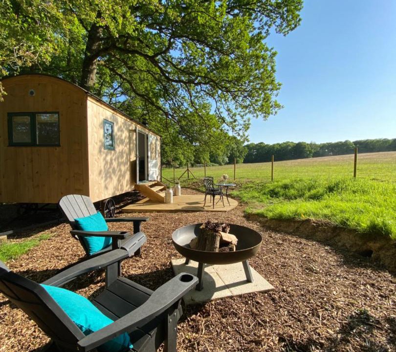 Photo of Others in Lickfold