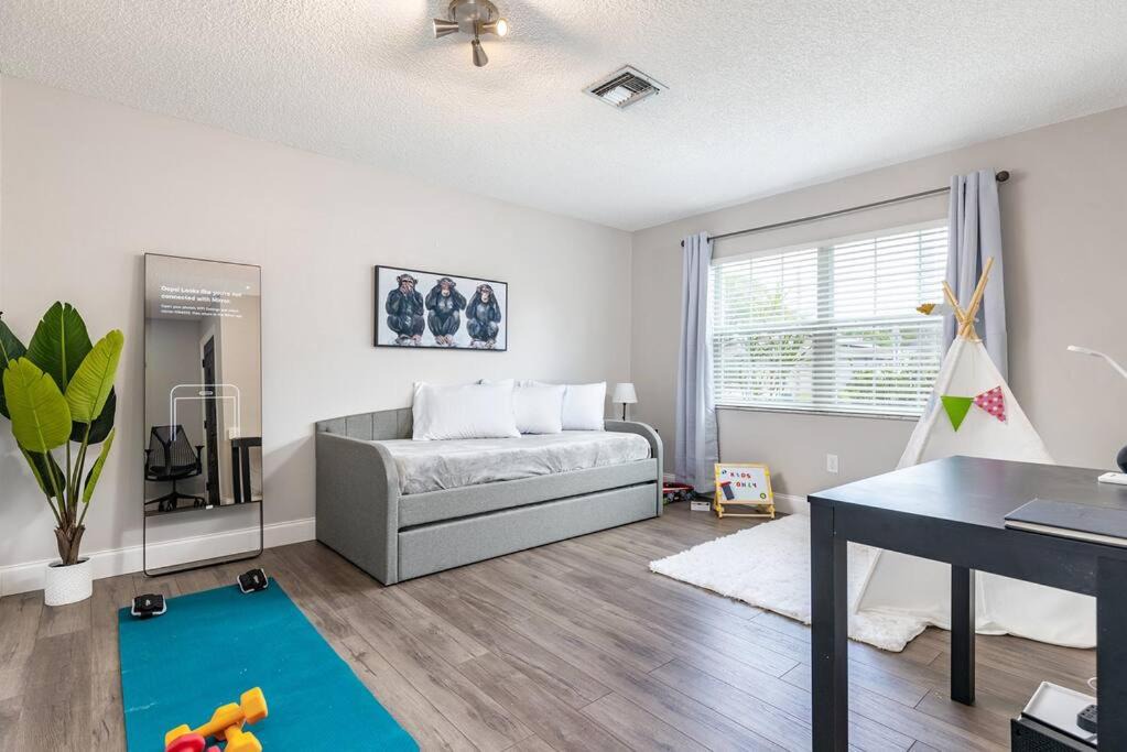 Photo of Bedroom in Pinebrook Estates