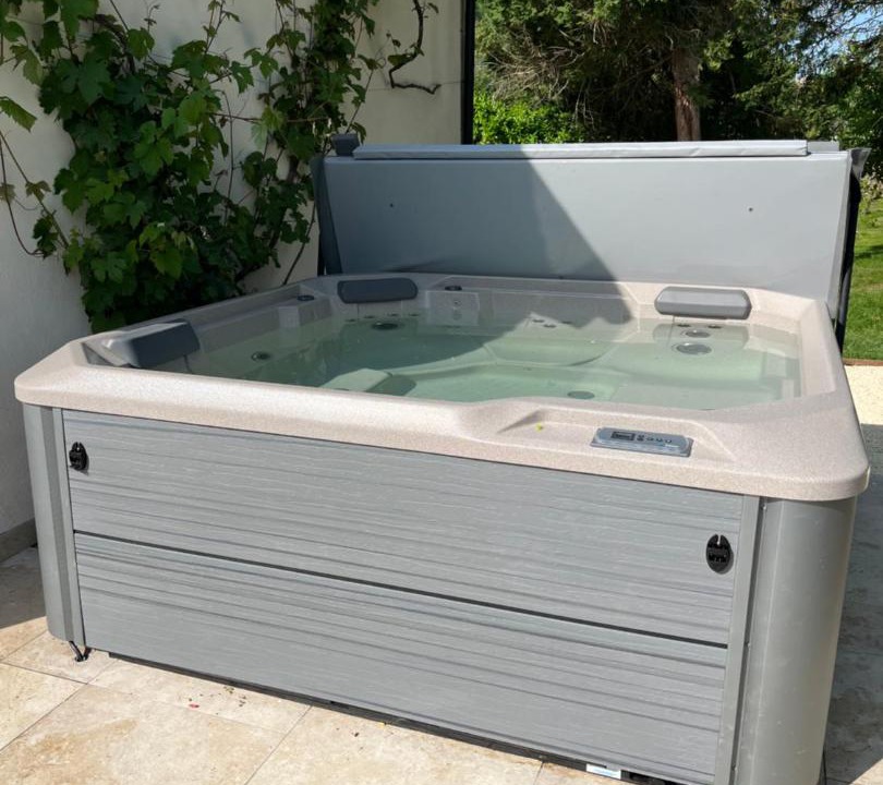 Photo of Others in Epineuil-le-Fleuriel