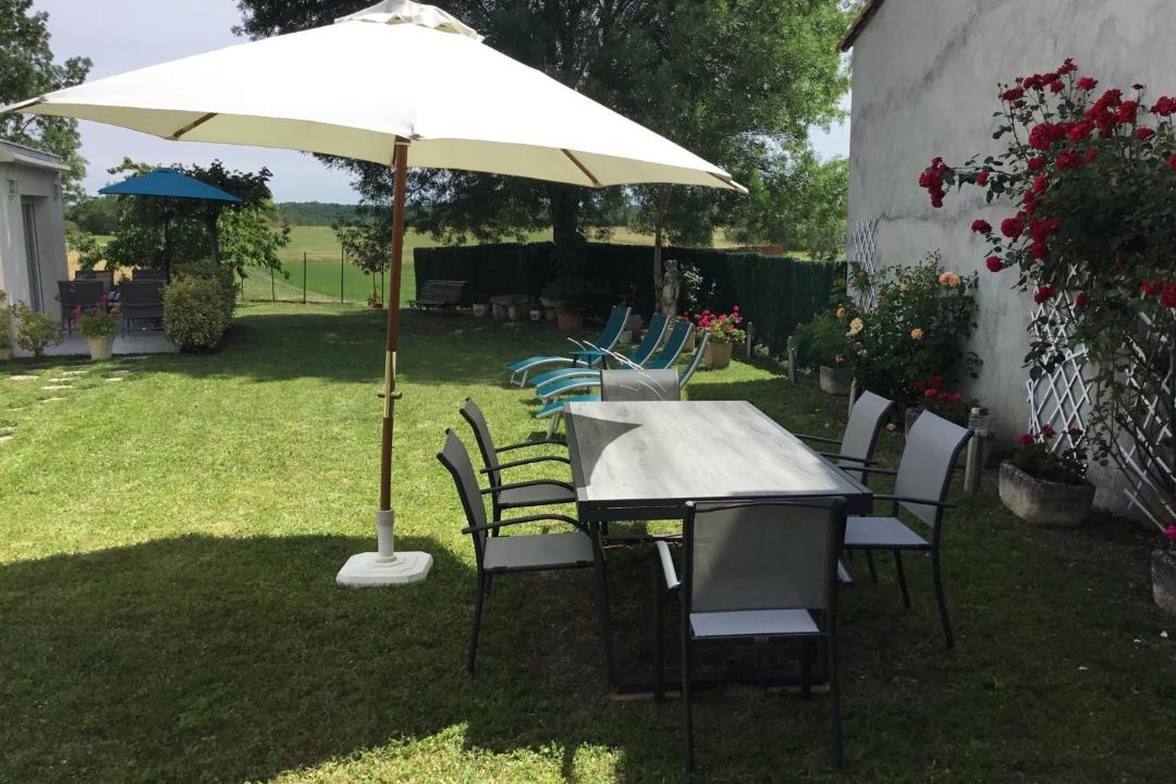 Photo of Others in Noailles