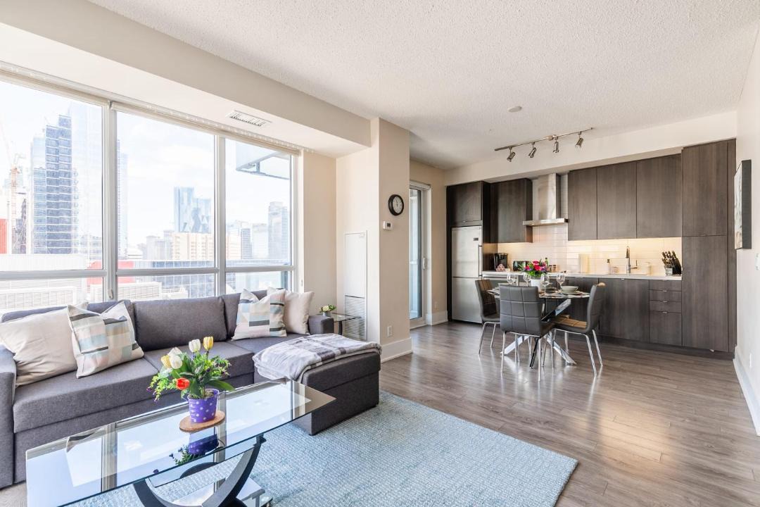 Photo of Livingroom in Toronto Entertainment District