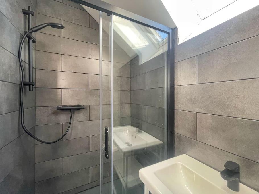 Photo of Bathroom in Saint-Hilaire-Saint-Mesmin