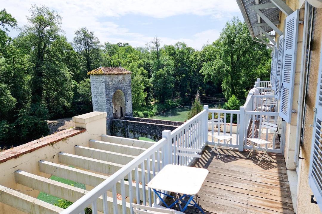 Photo of Patio Balcony in Sauveterre-de-Bearn