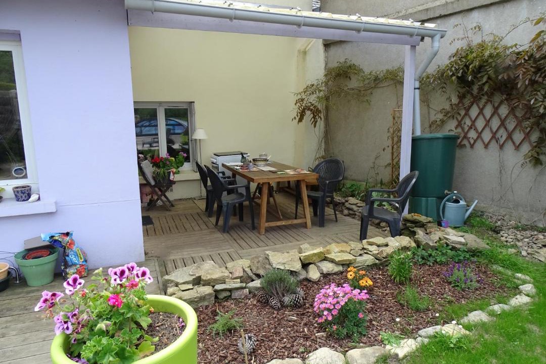 Photo of Others in Ferel