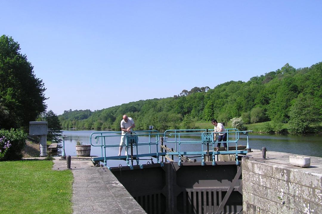 Photo of Others in L'Huisserie