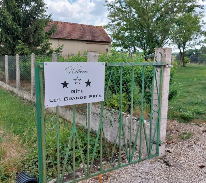 Photo of Others in Frontenard