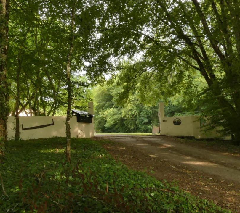 Photo of Others in Montcony