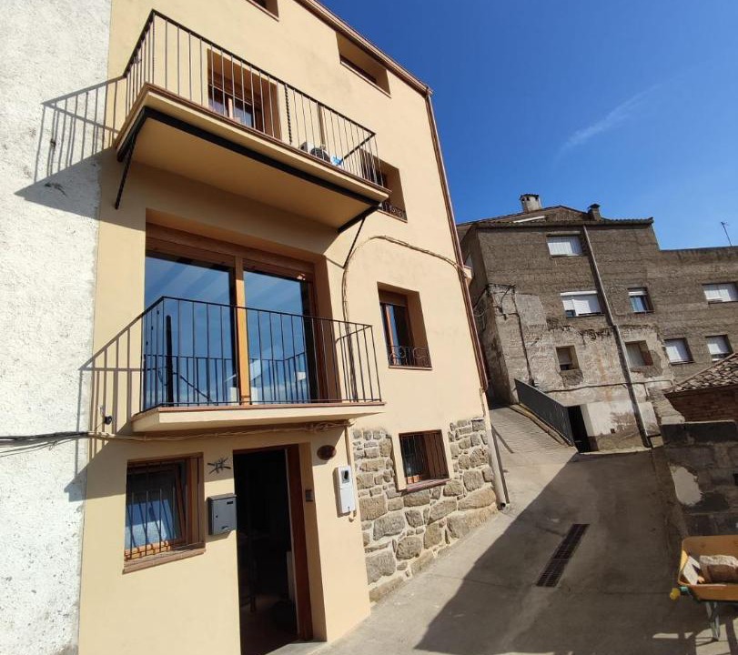 Photo of Buildings in Camarasa
