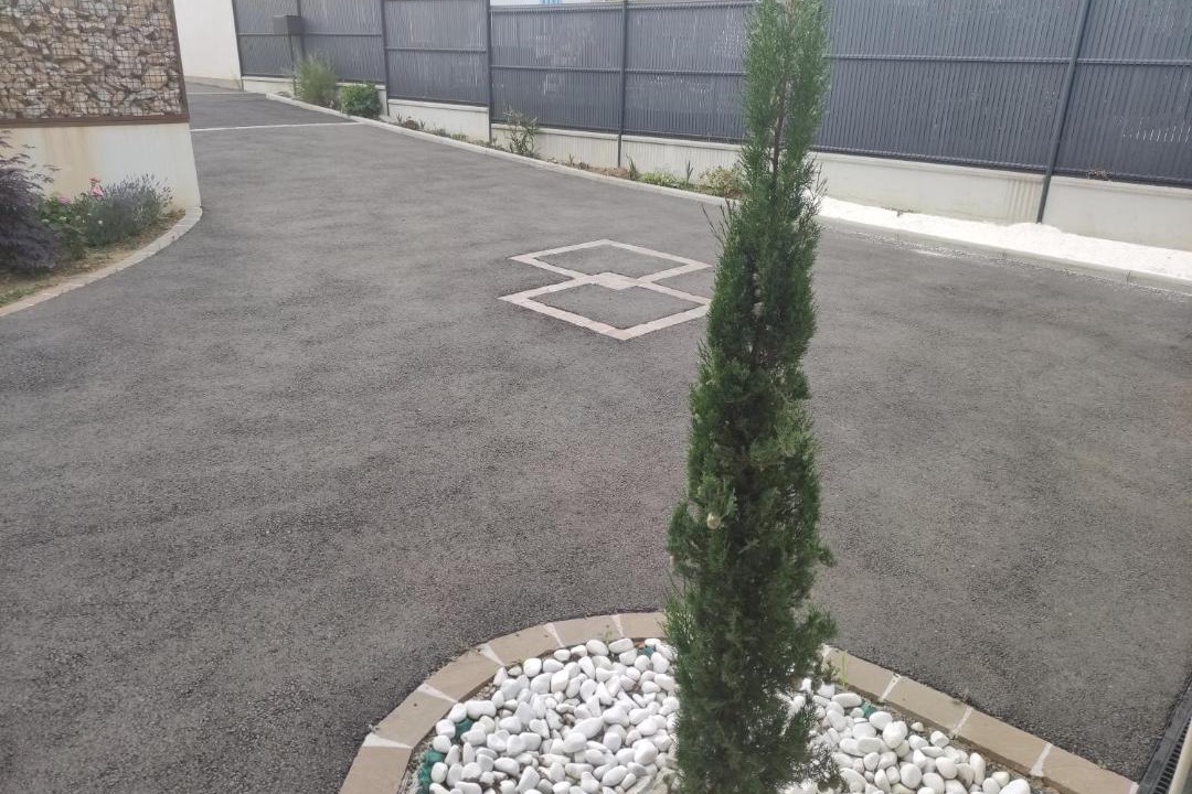 Photo of Others in Sarge-les-le-Mans