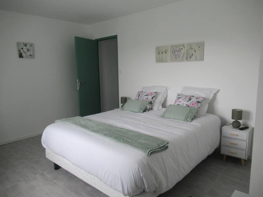 Photo of Bedroom in Villeneuve-de-Berg