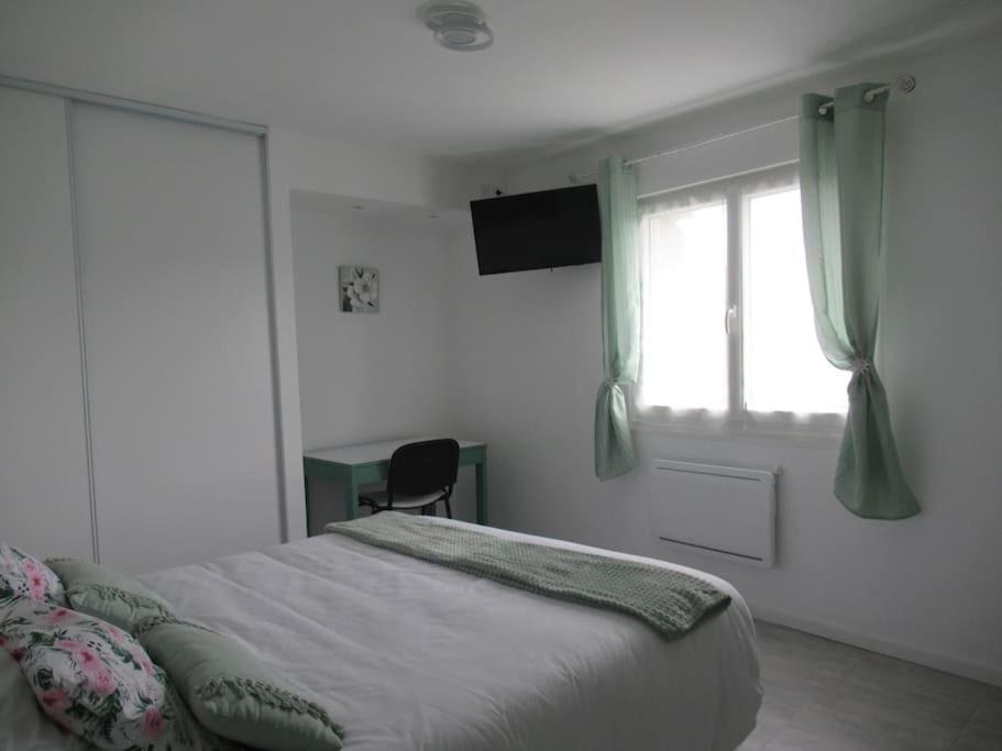 Photo of Bedroom in Villeneuve-de-Berg