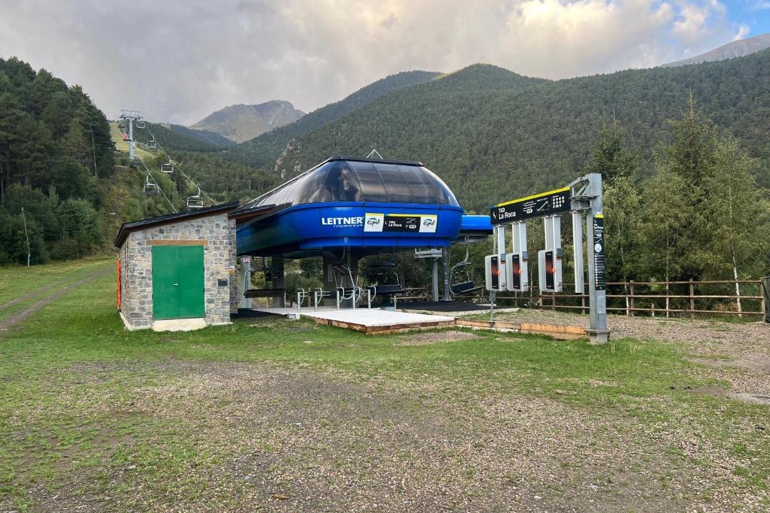 Photo of Buildings in Espot