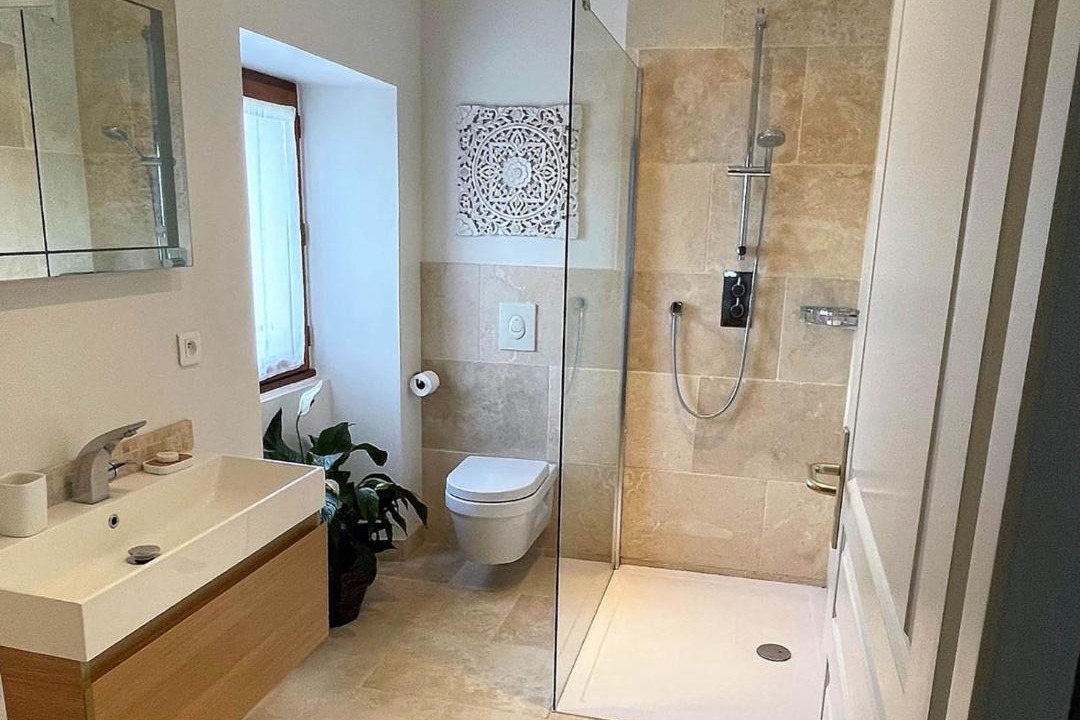 Photo of Bathroom in Salles