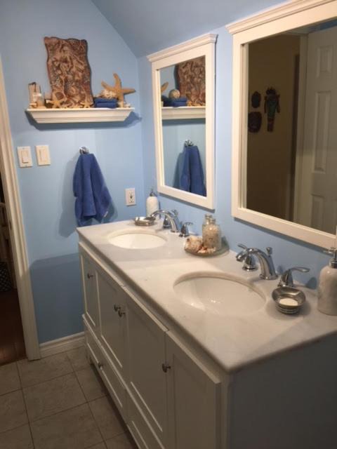 Photo of Bathroom in Oakville