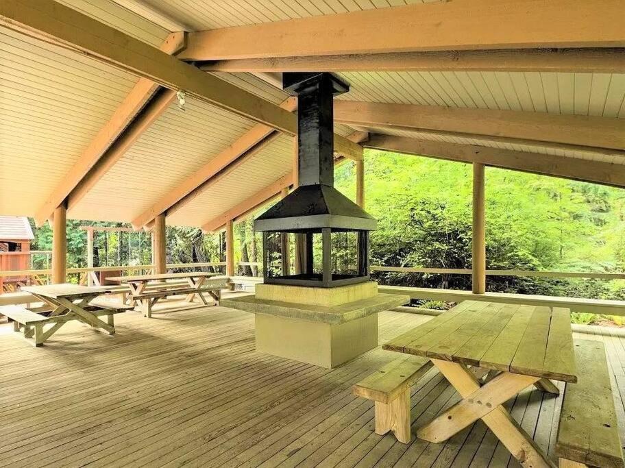 Photo of Others in Burley