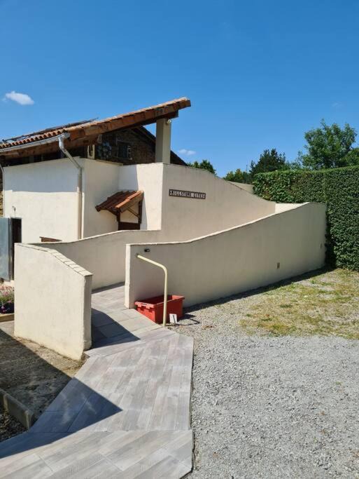 Photo of Buildings in Chassenon