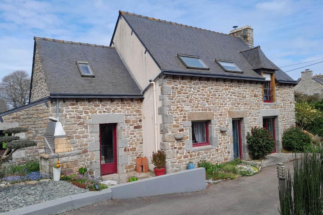 Photo of Buildings in Pledran