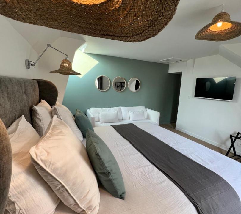 Photo of Others in Isques