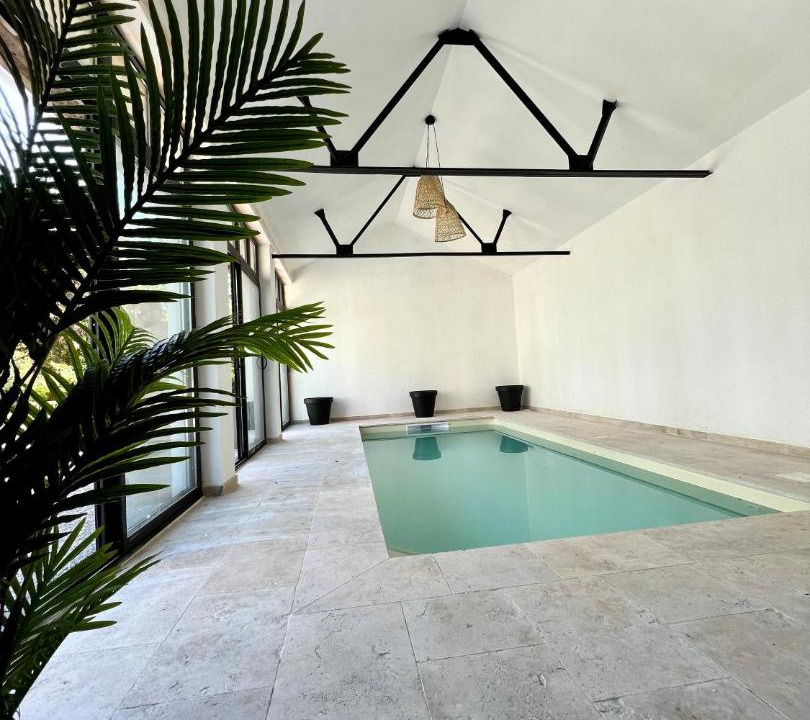 Photo of Others in Isques