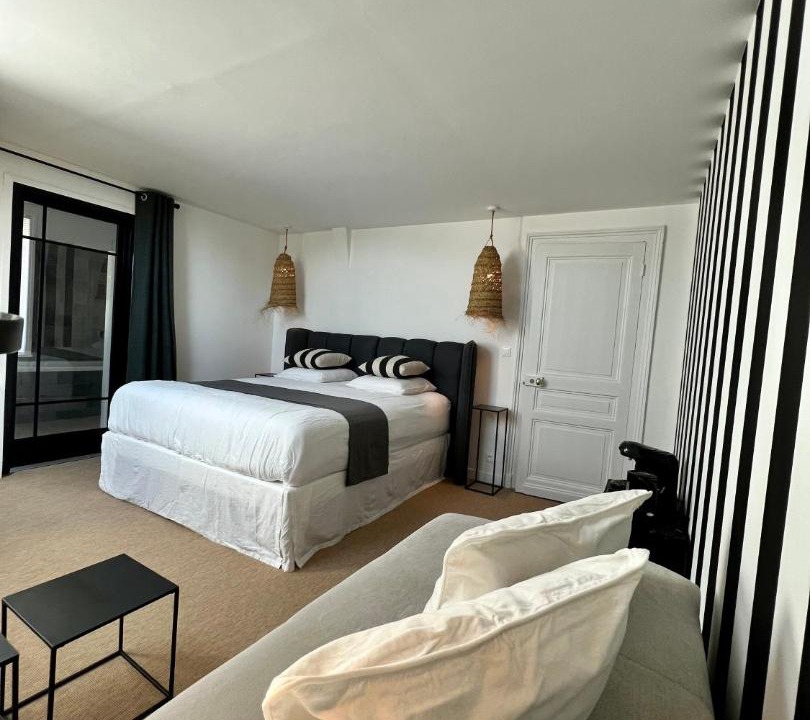 Photo of Others in Isques