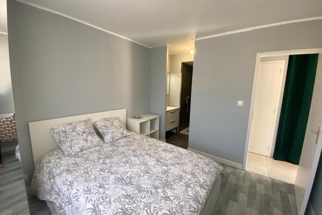 Photo of Bedroom in Rive Droite