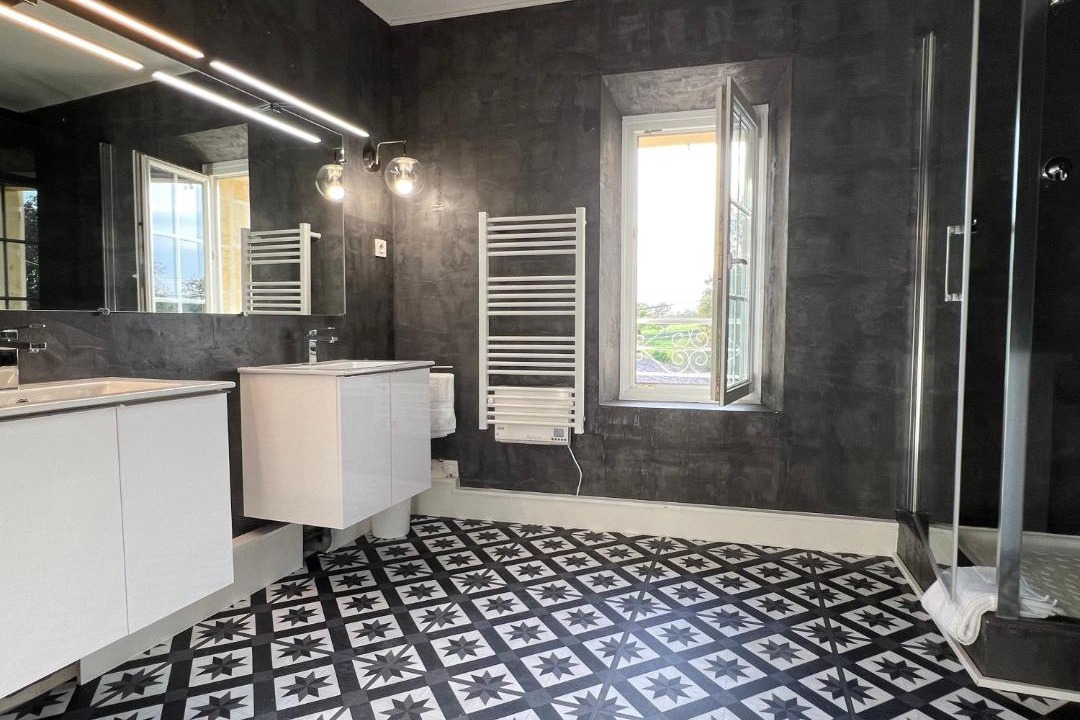 Photo of Bathroom in Beychac-et-Caillau