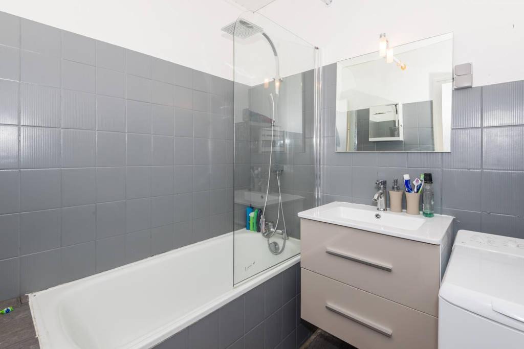 Photo of Bathroom in 3rd Arrondissement